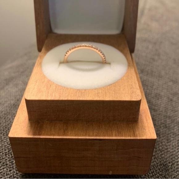 New, unused rose gold (14k) ring size 4 3/4 - half eternity ring - Picture 2 of 7